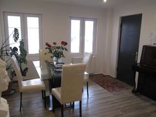 Гостевой дом Margo Hostel House Тбилиси-0